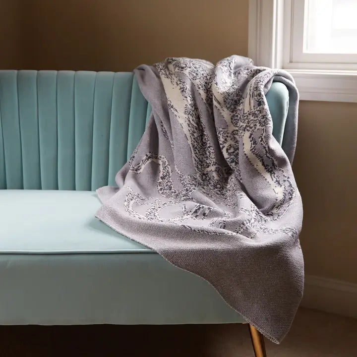 Octopus Vineyard Throw Light Gray